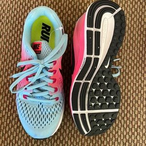 Nike Women’s Air Zoom Pegasus 34 Running Shoes, SIZE 7